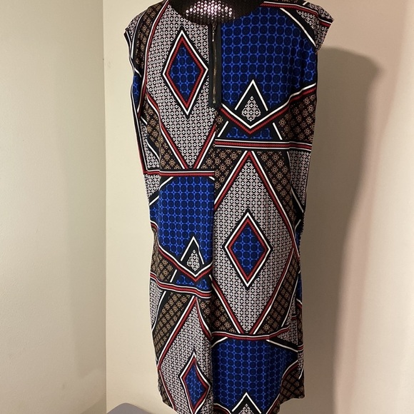 Worthington geometric print shift dress crossover front exposed zipper back M - Picture 10 of 10